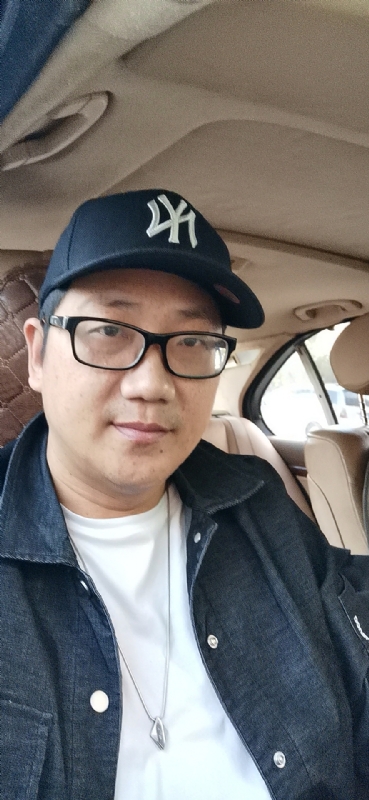 拥抱幸福的第一张照片--福清交友网
